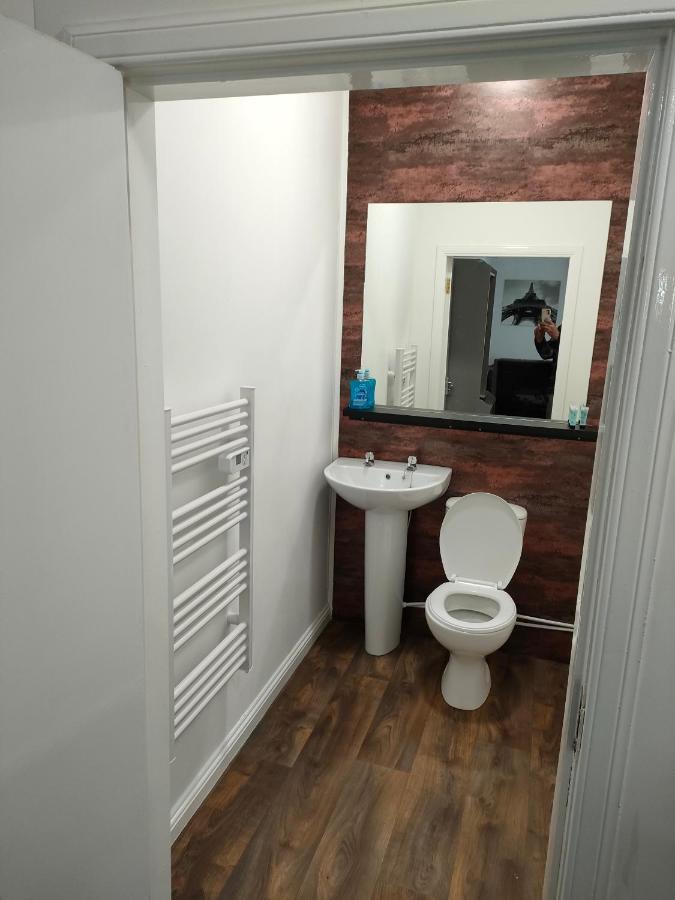 The Townhouse Accommodation Dumfries Eksteriør billede