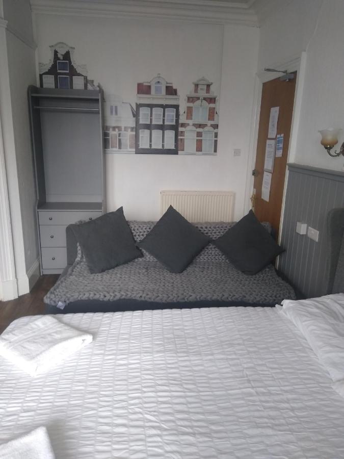 The Townhouse Accommodation Dumfries Eksteriør billede